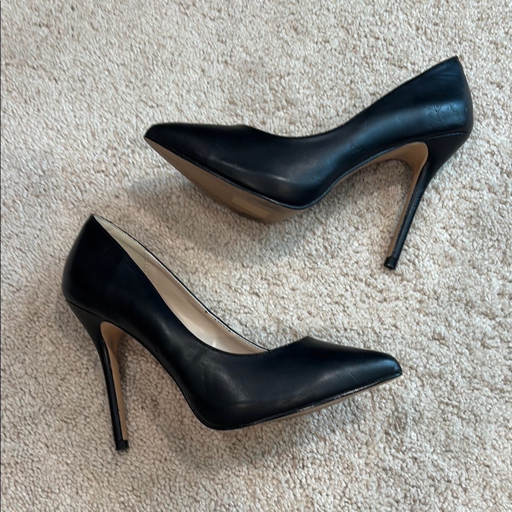 Elegant Black Stiletto Pleasers